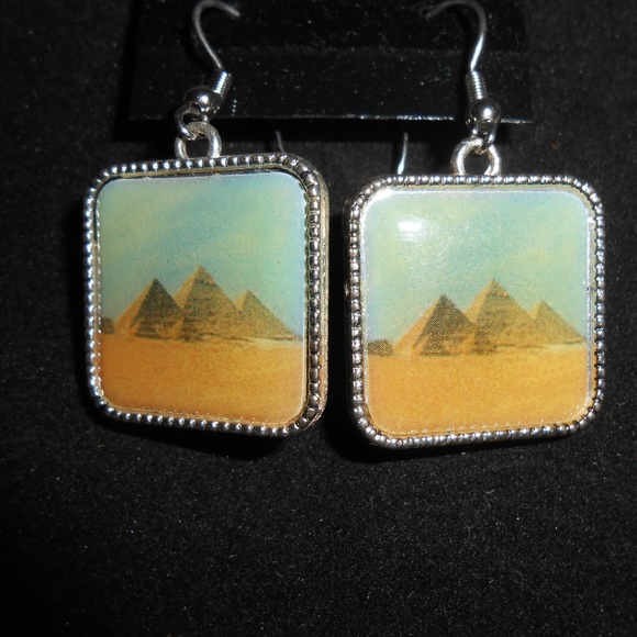 Charm Necklace with Bracelet & Earrings; Set of 3 - Picture 4 of 5